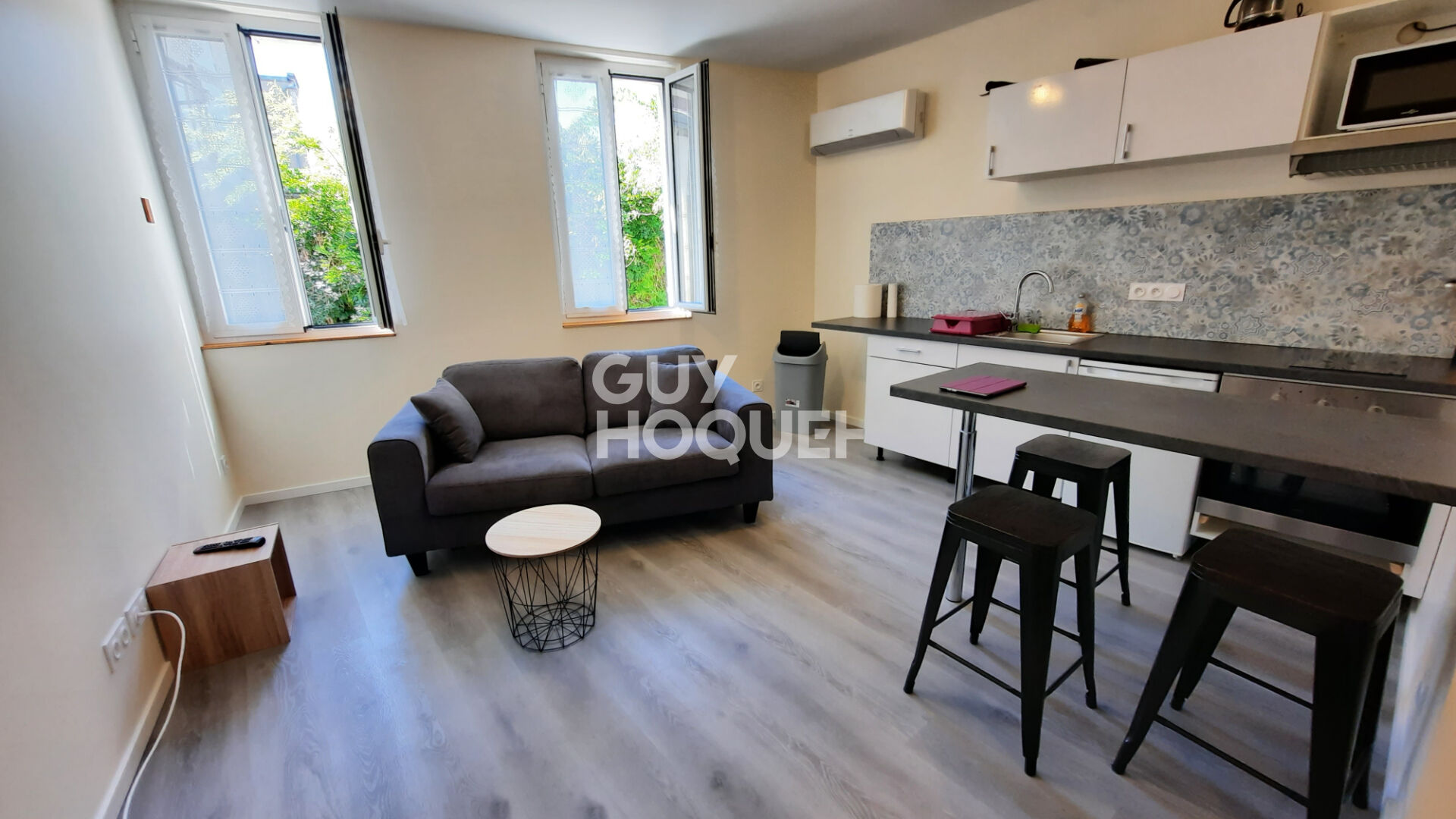 APPARTEMENT DE TYPE 2 MEUBLE EN CENTRE VILLE