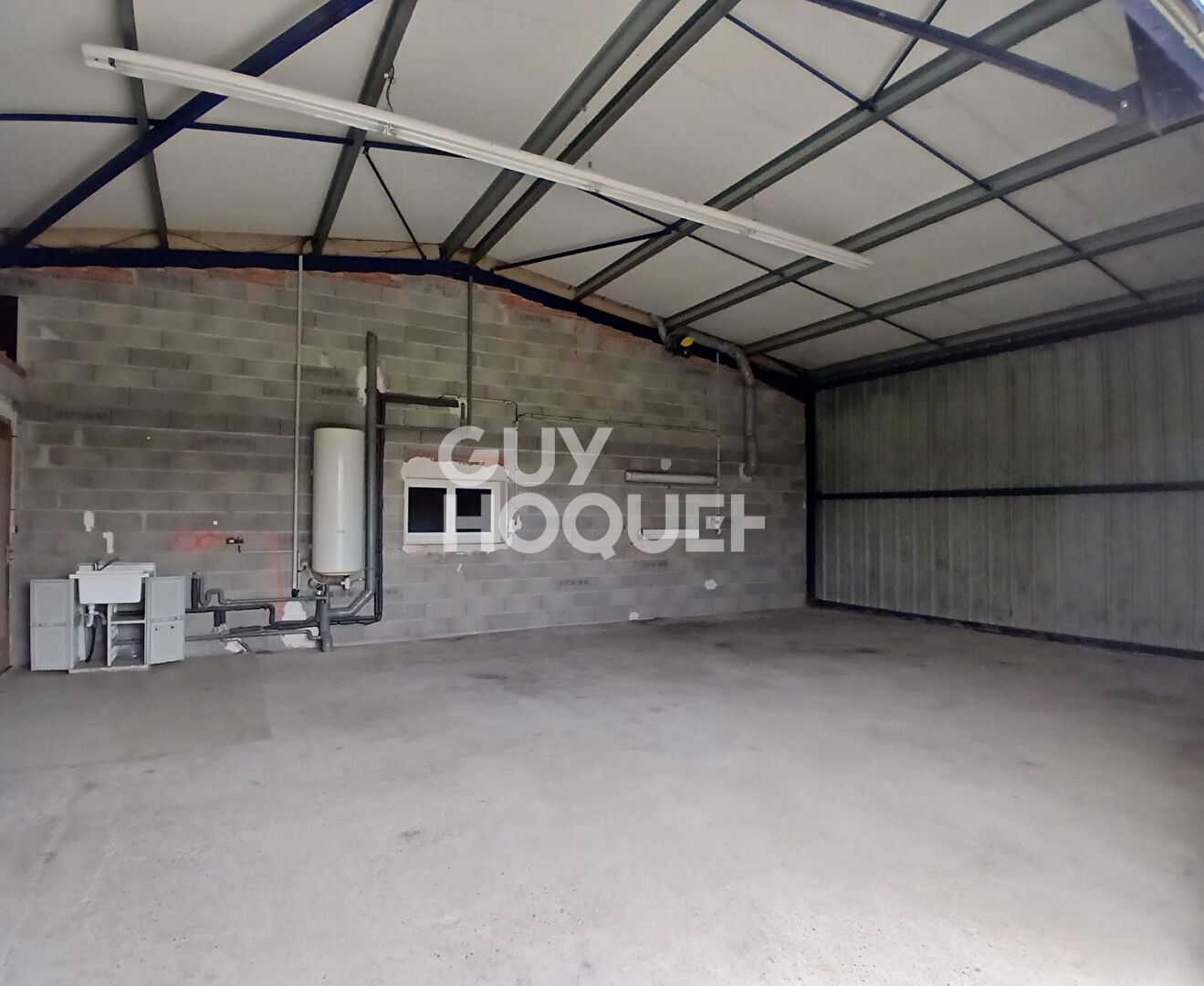 Maison avec terrasse, jardin et hangar de 75m²