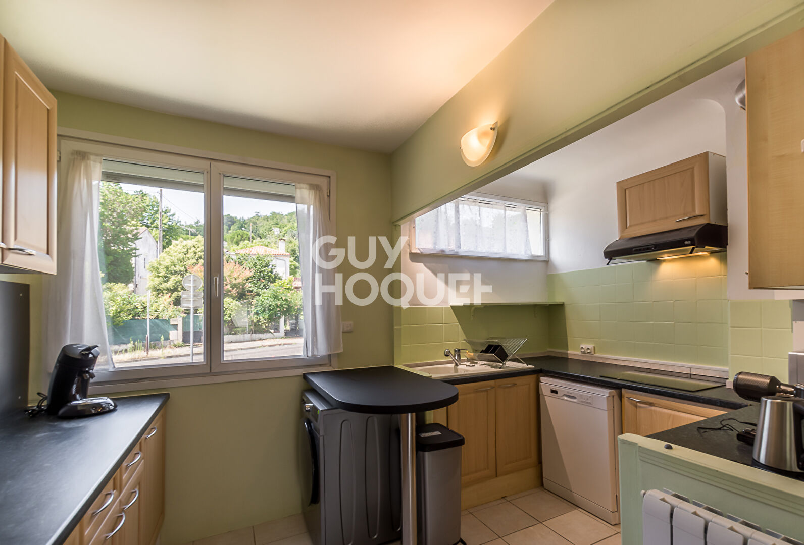 Bel Appartement meublé 3 chambres + Balcon + Garage, proche canal