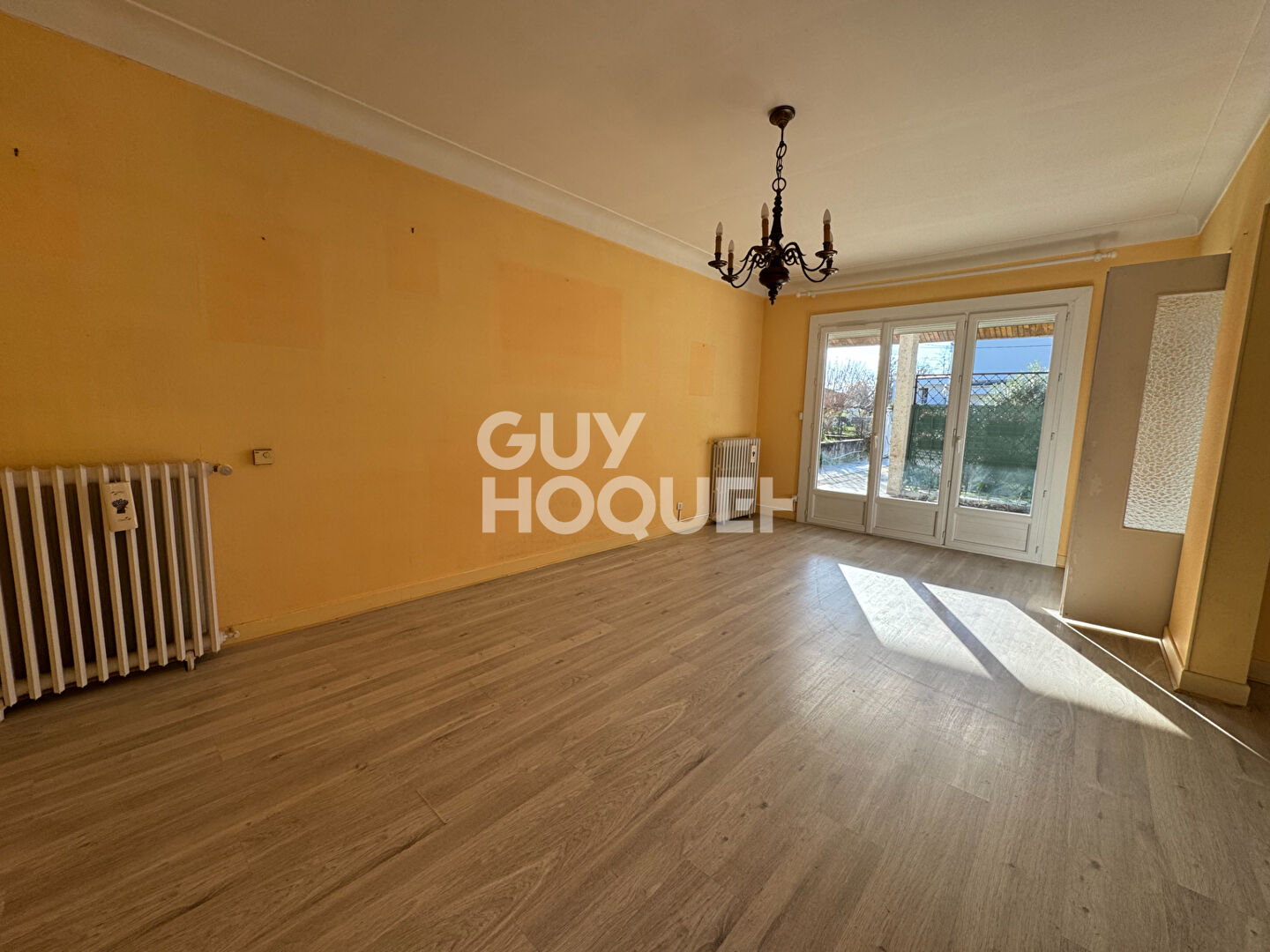 Maison de plain-pied 2 chambres jardin et garage