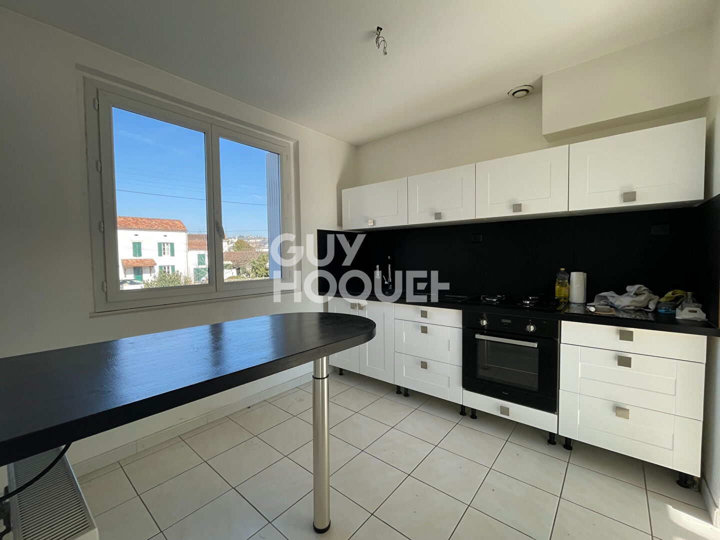 Maison de 2 chambres + studio indépendant, avec jardin