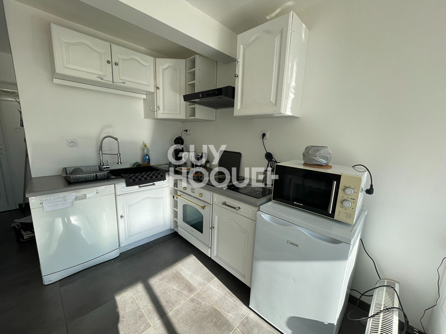 Maison de 2 chambres + studio indépendant, avec jardin