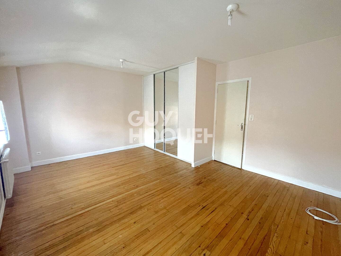 Appartement T3 en duplex, avec terrasse, proche toutes commodités