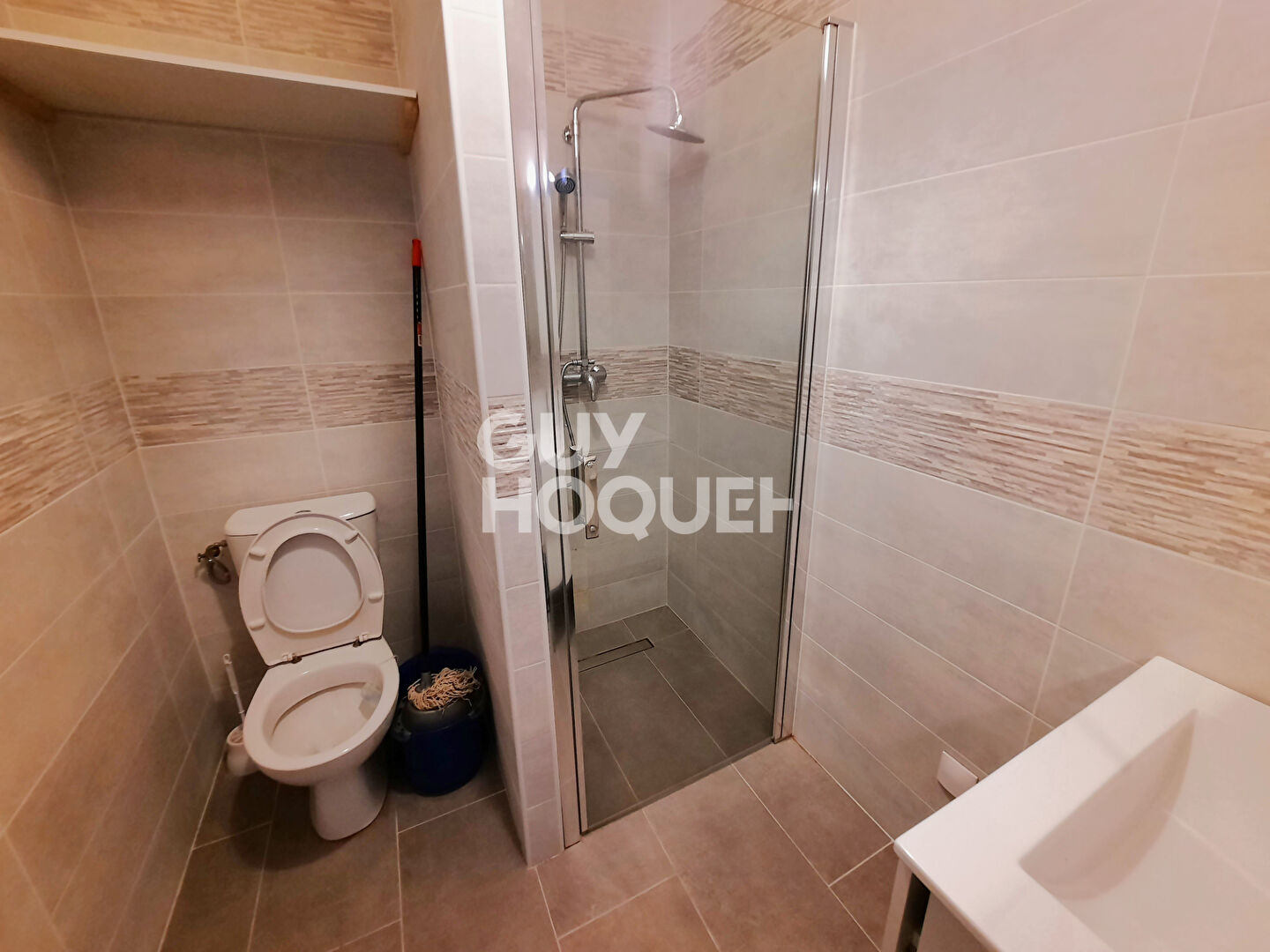 APPARTEMENT DE TYPE 2 MEUBLÉ AVEC EXTERIEUR