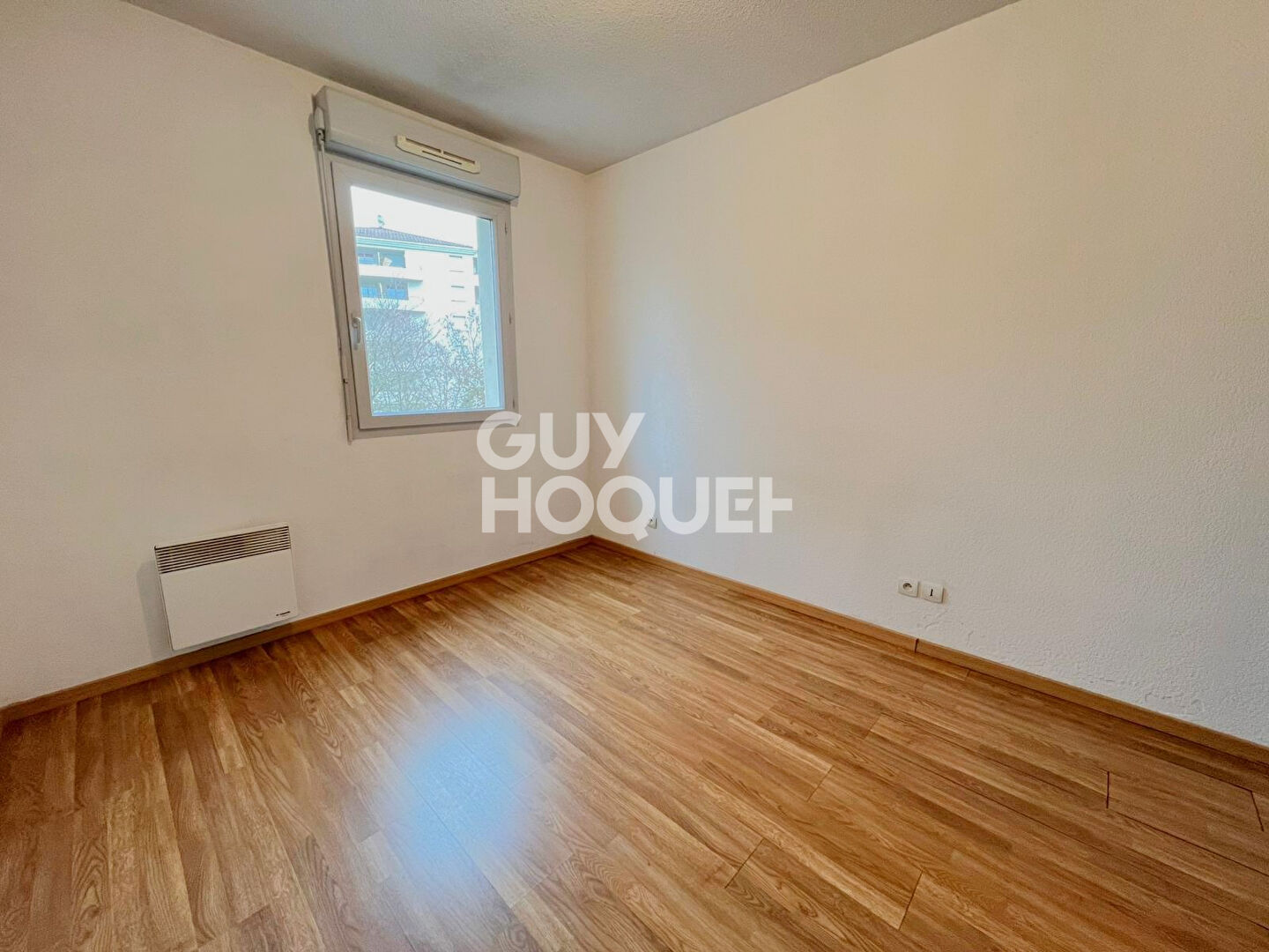 APPARTEMENT DE TYPE 2 AVEC ASCENSEUR ET PLACE DE PARKING