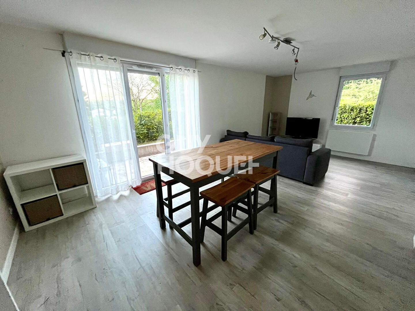 Appartement T2, meublé, avec terrasse, jardin et parking