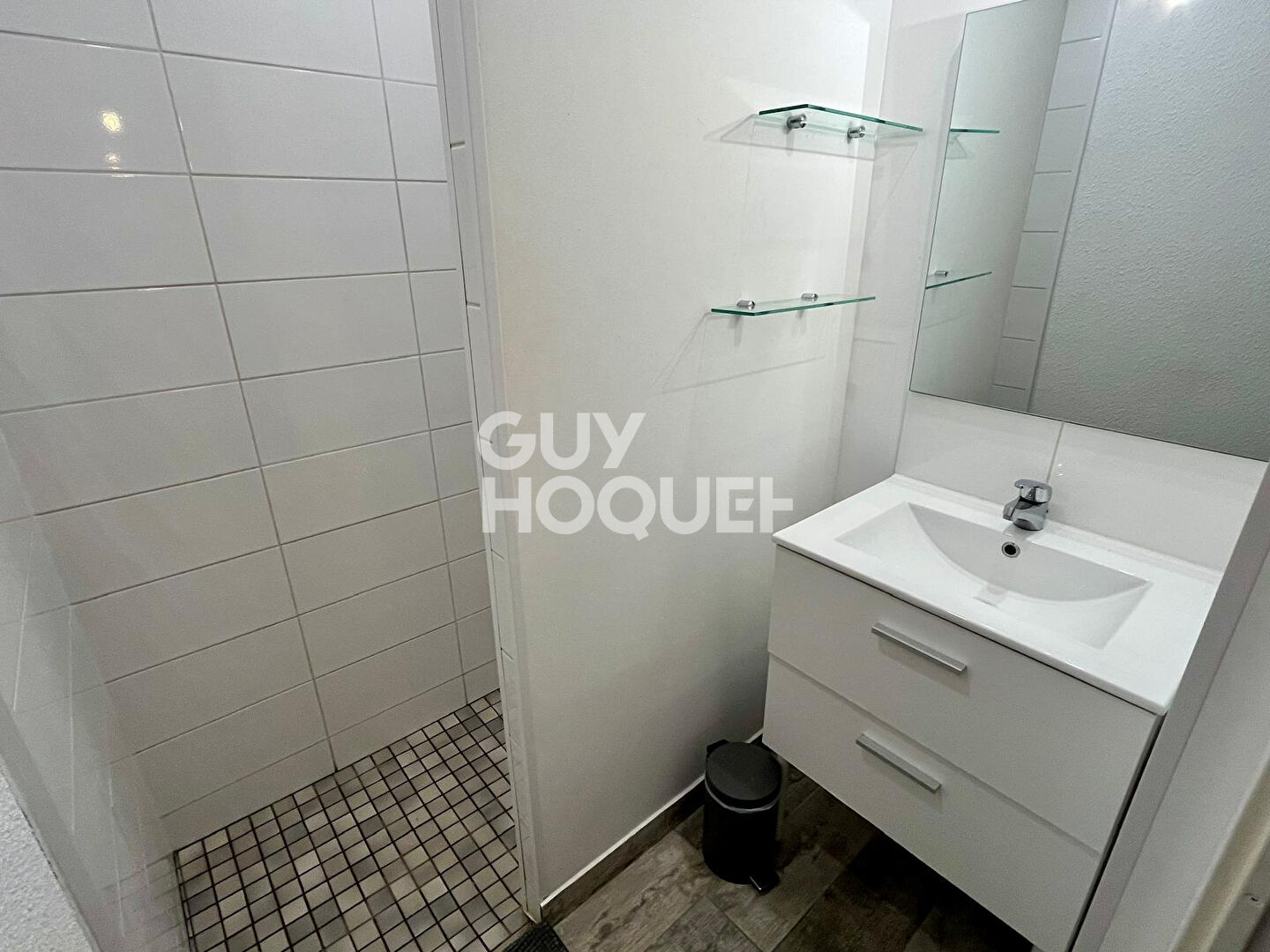 Appartement T2, meublé, avec terrasse, jardin et parking