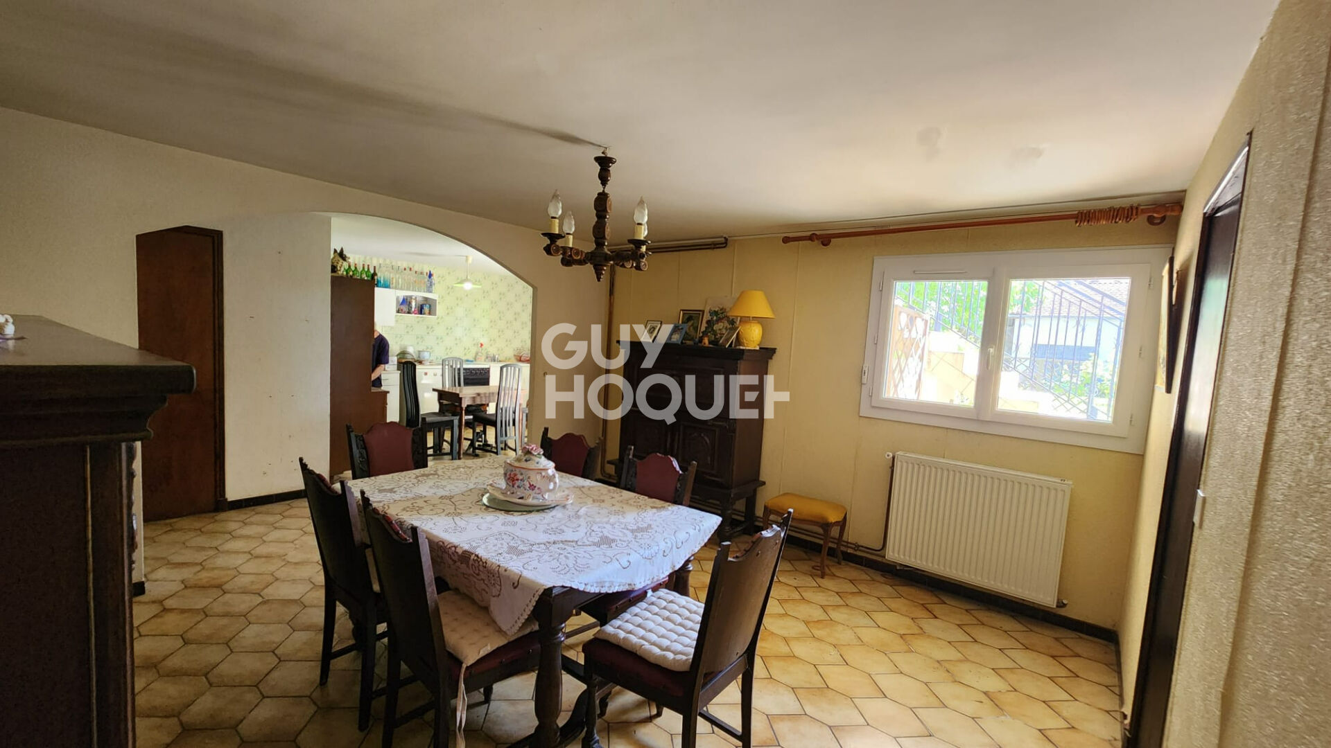 Maison bien entretenue dans un environnement calme