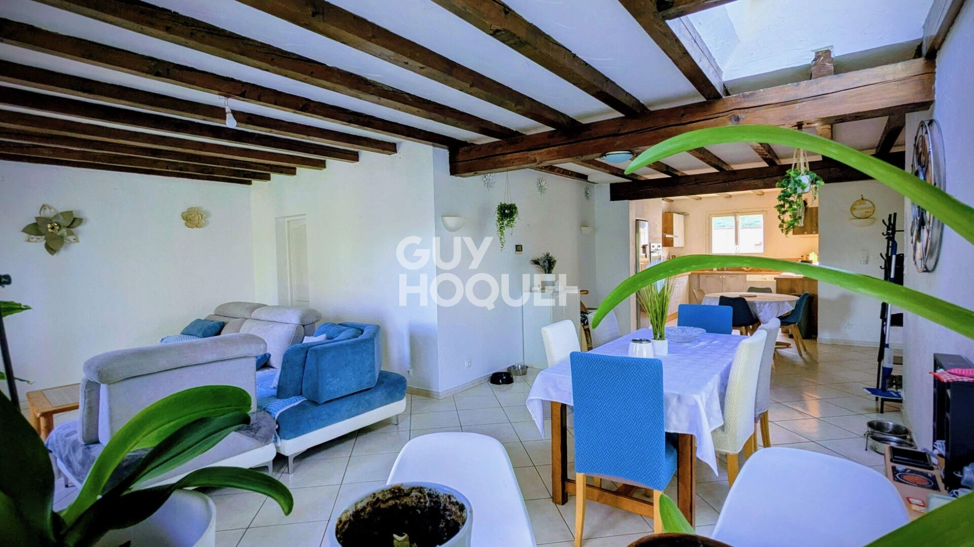 Maison plain pied, 4 chambres, garage, piscine, jardin.