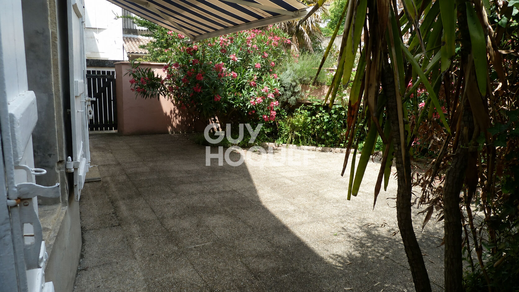 Appartement de caractère en centre-ville, avec terrasse
