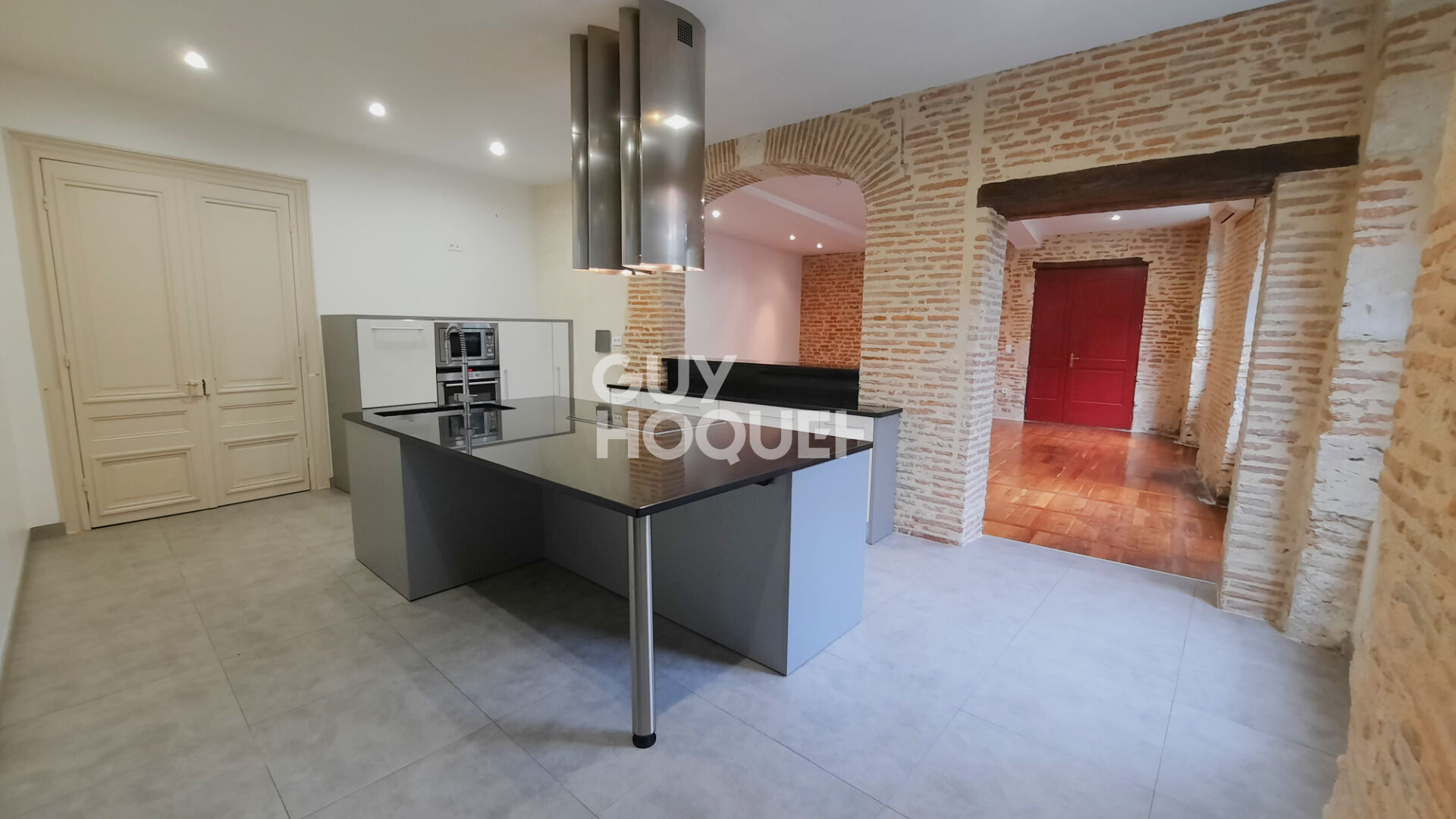 Appartement de caractère en centre-ville, avec terrasse