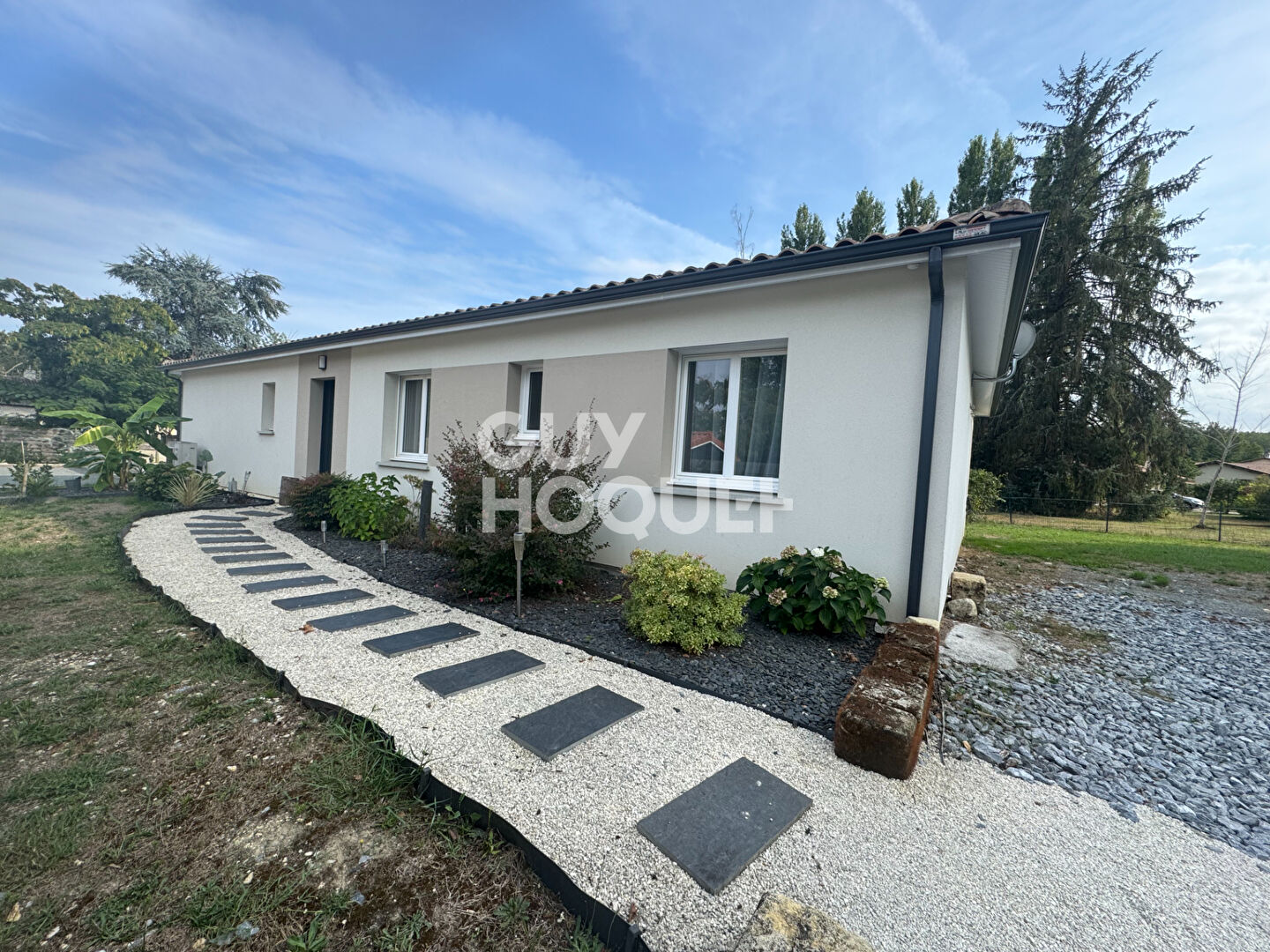 Maison 5 pièces 4 chambres avec piscine dans secteur recherché