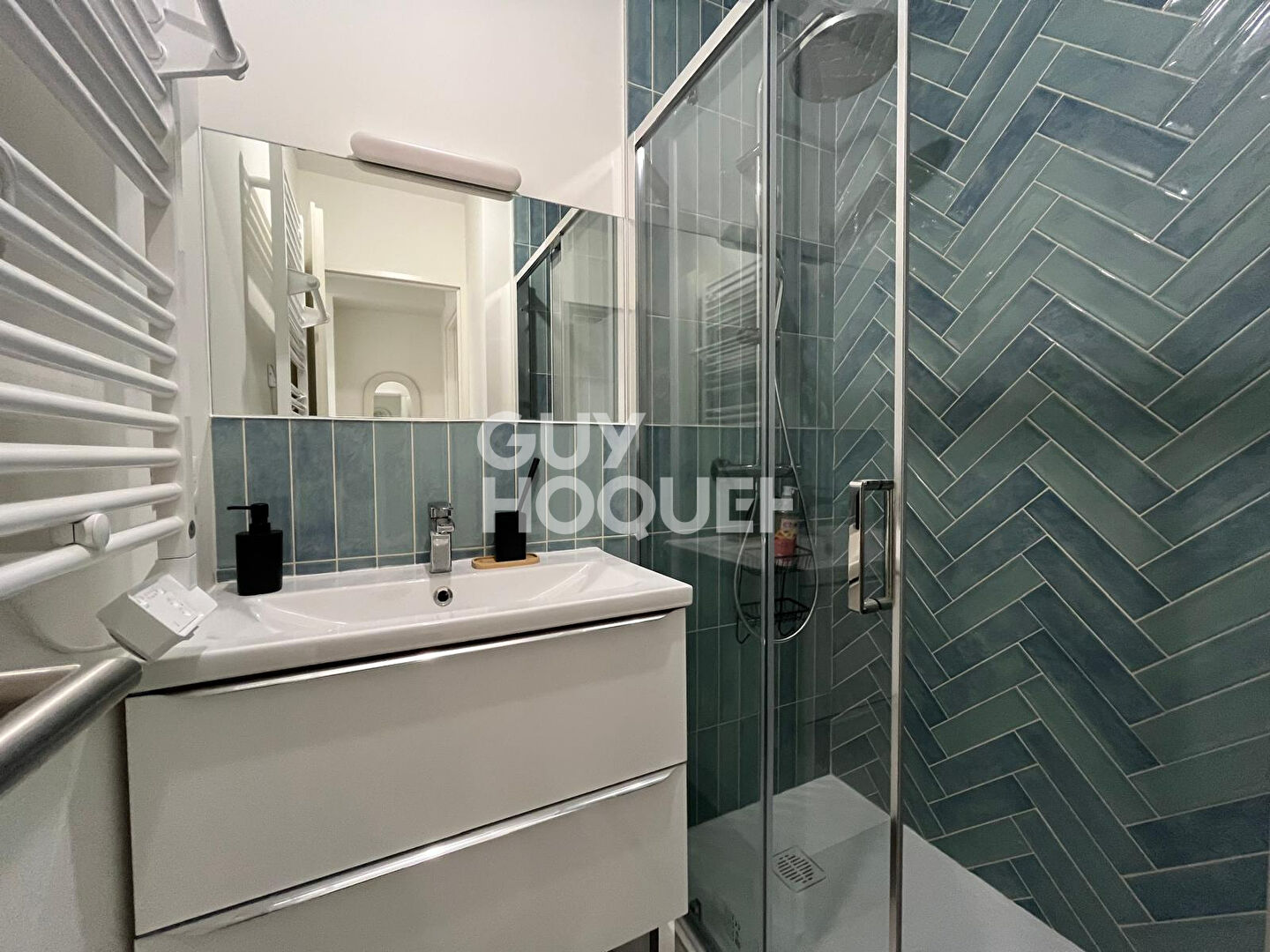 BEL APPARTEMENT T3 MEUBLE - CENTRE-VILLE