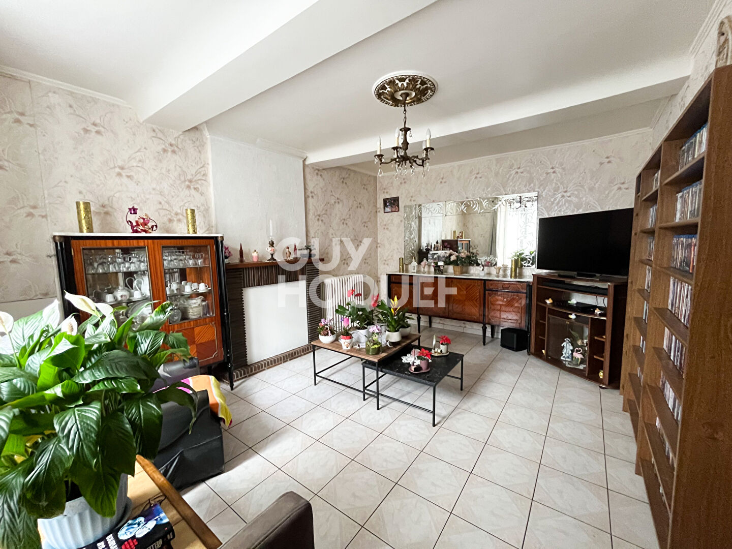 Maison + dépendances + terrain constructible Laize Clinchamps