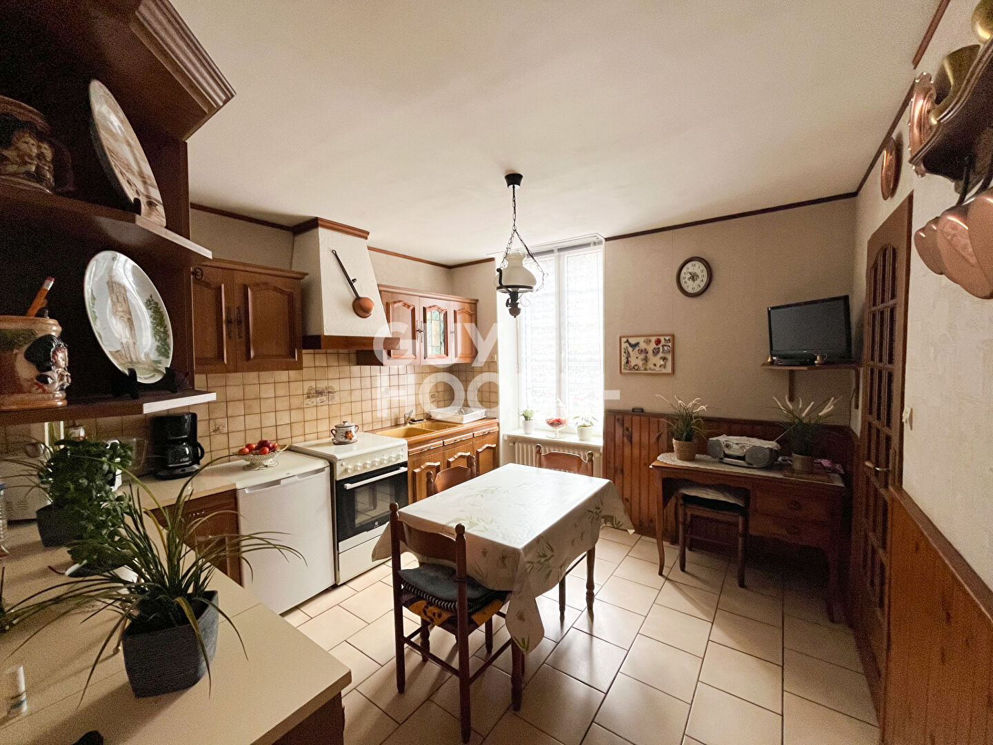 Maison + dépendances + terrain constructible Laize Clinchamps