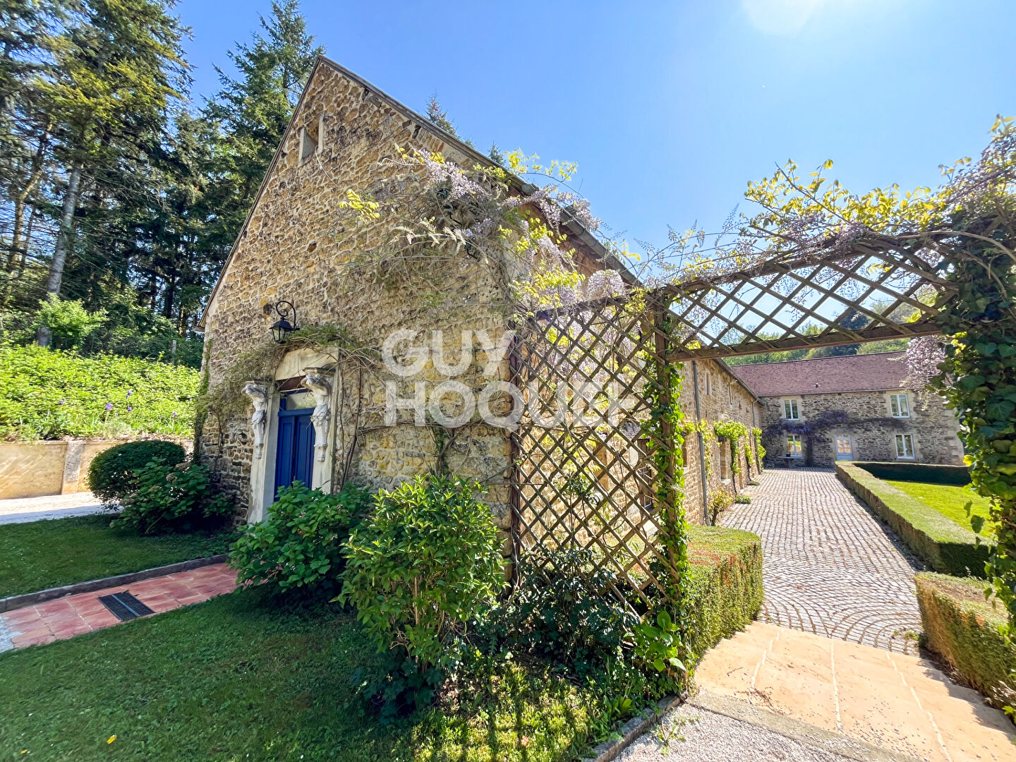 Domaine de caractère en pierre - SUISSE NORMANDE