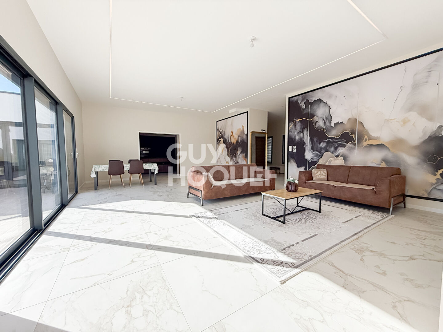 Plain-pied de 202 m² - SAINT MARTIN DE MAY