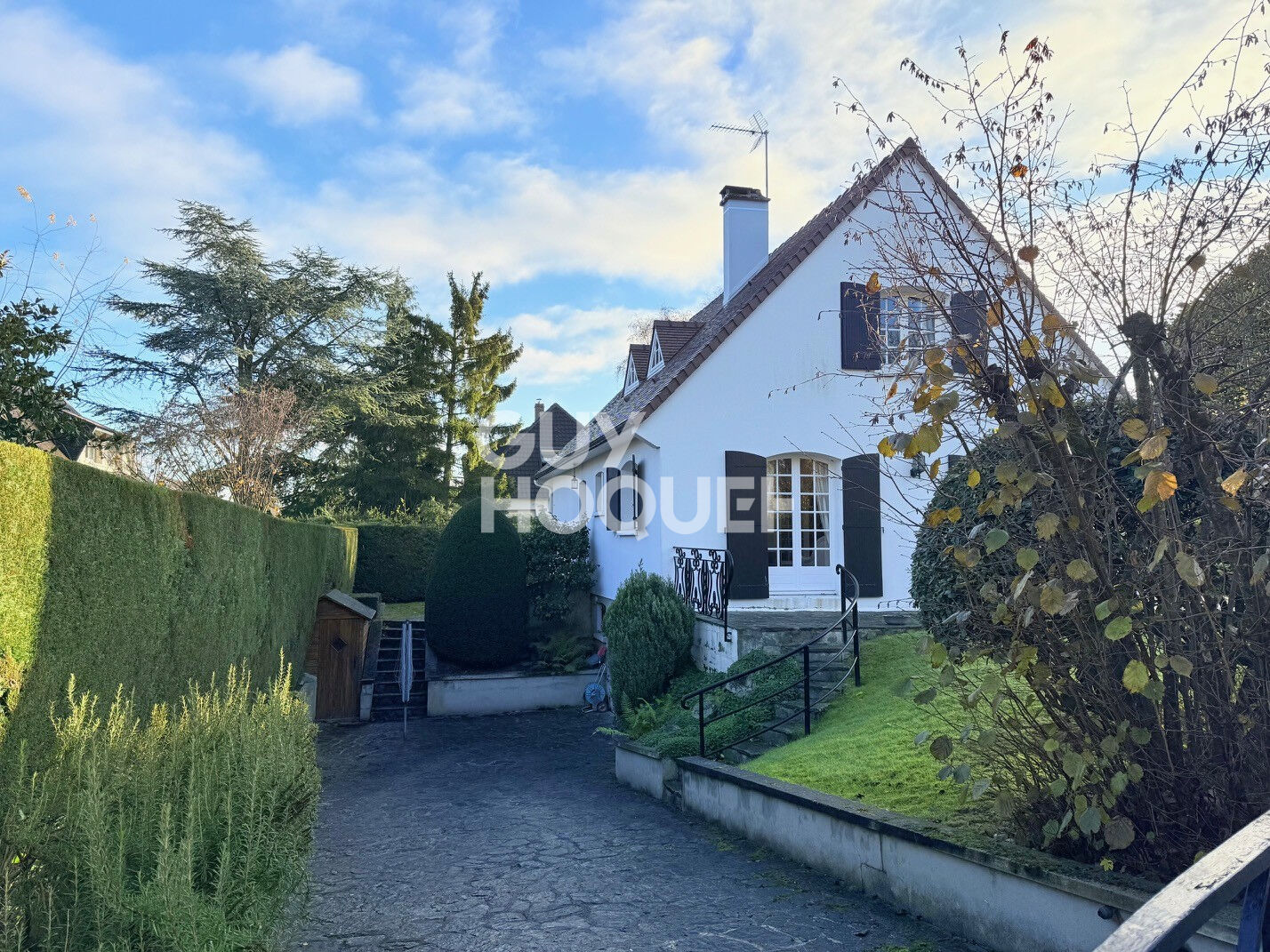 Maison 7 pièce(s) limitrophe Caen