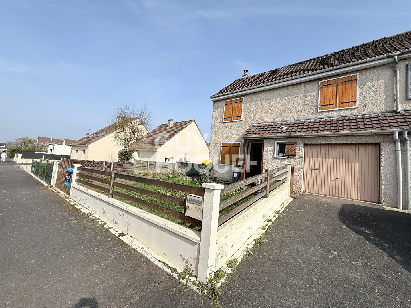 Maison mitoyenne avec jardin et sous-sol complet IFS
