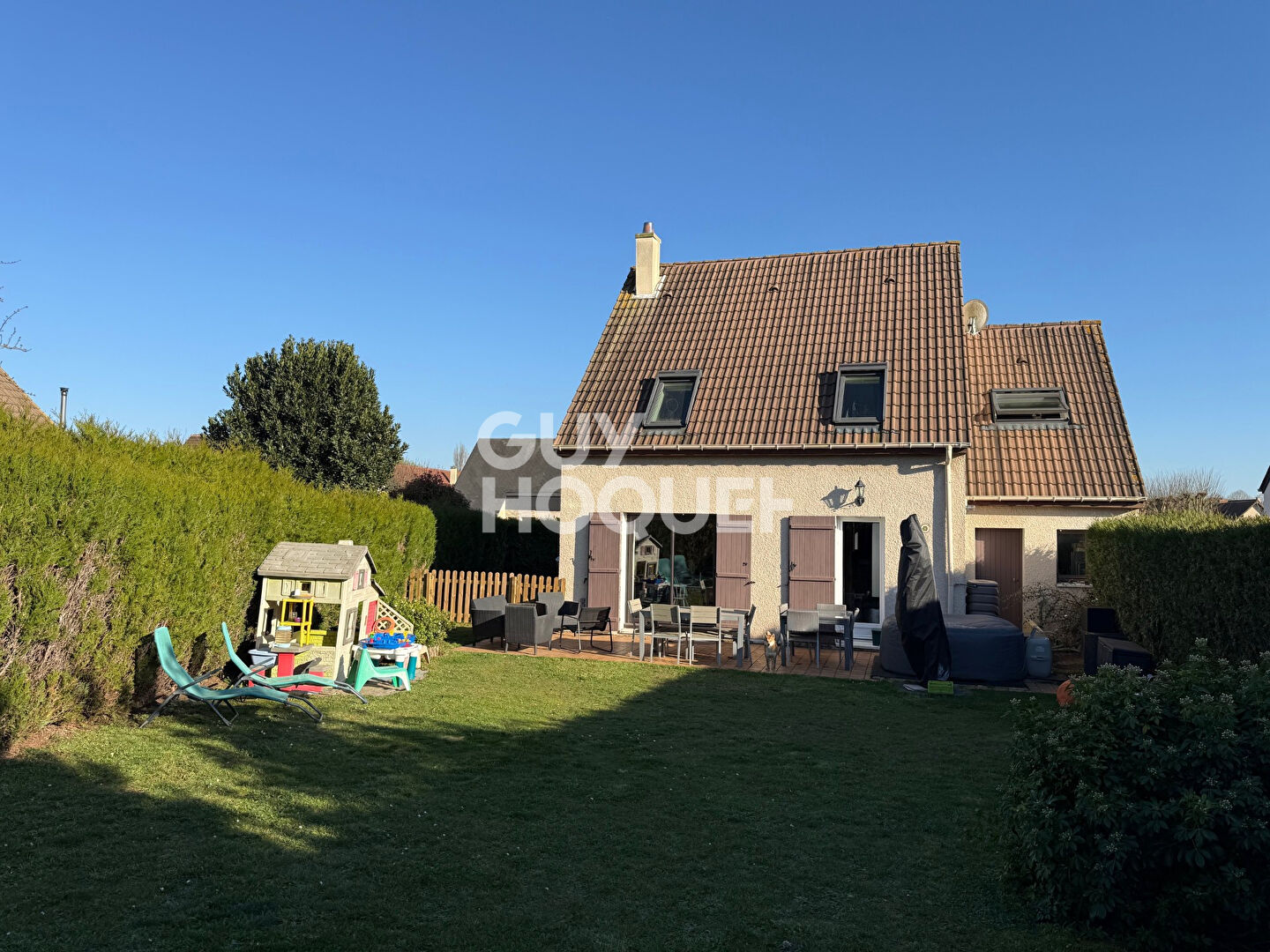 Maison familiale lumineuse avec jardin sans vis-à-vis / Cormelles le royal