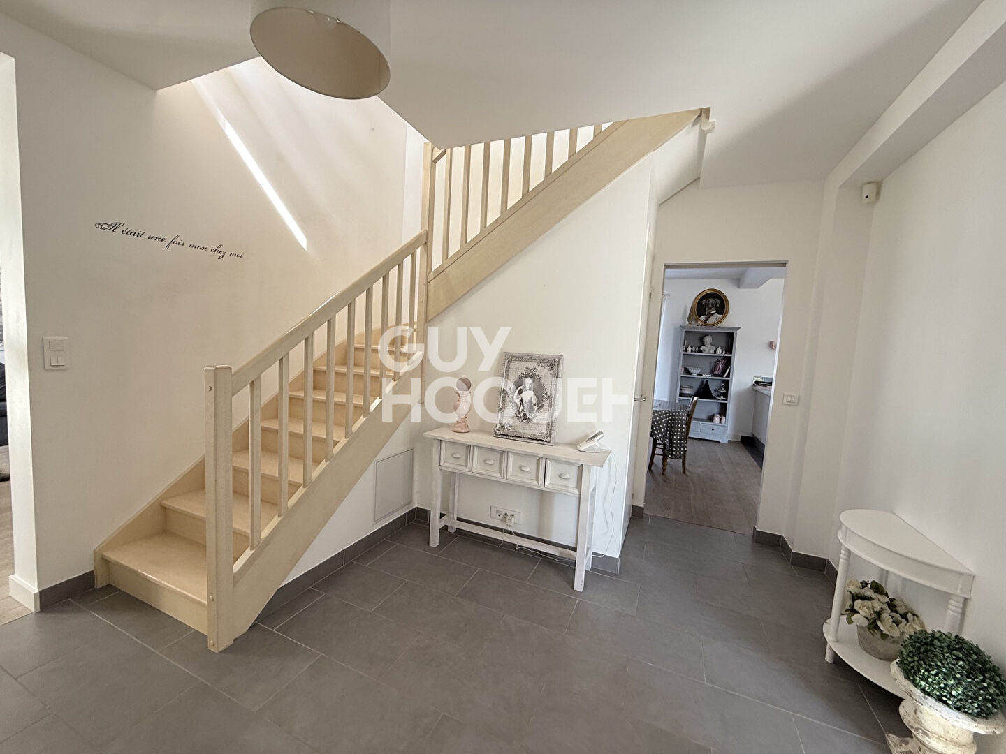 Maison Saint Martin De May