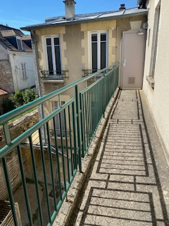 Location : appartement  MEUBLE 2 pièces (28 m²) à COMPIEGNE