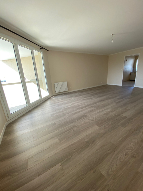 Location : appartement T3 à  DEUX PAS DE LA GARE ET DU CENTRE VILLE