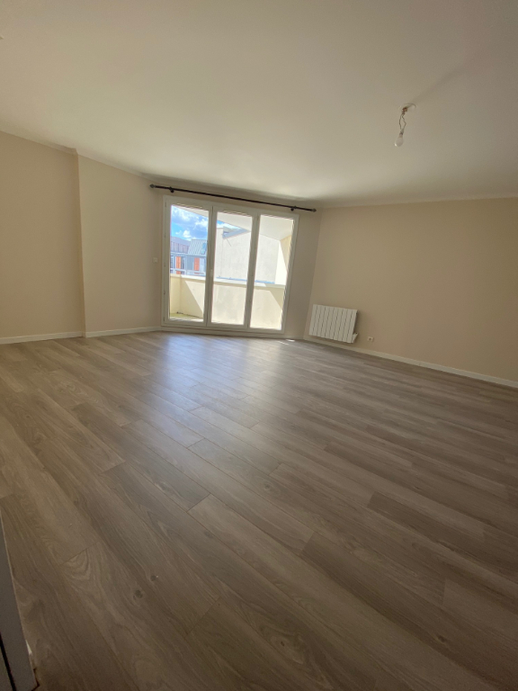 Location : appartement T3 à  DEUX PAS DE LA GARE ET DU CENTRE VILLE