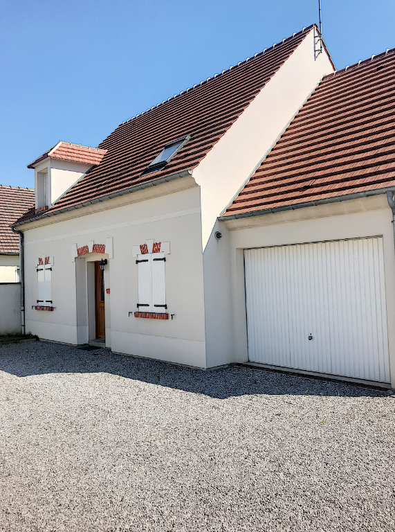 Maison 6 pièces d'une surface habitable de 127,96 m² à louer à LONGUEIL SAINTE MARIE (60126).