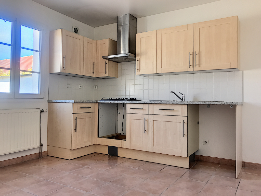 Maison 6 pièces d'une surface habitable de 127,96 m² à louer à LONGUEIL SAINTE MARIE (60126).
