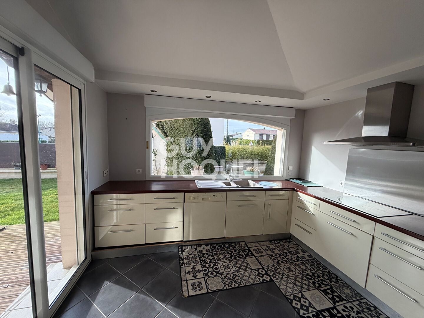 Pavillon 4 chambres en excellent état 