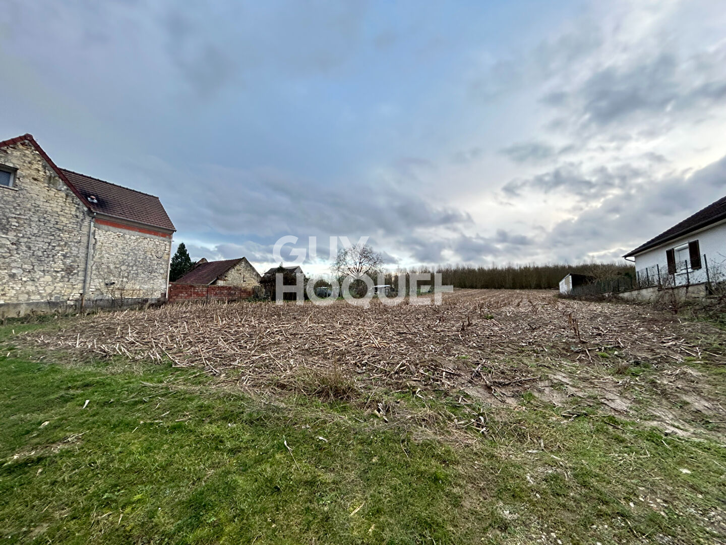 Terrain 25m de façade proche MONCHY-HUMIERE.