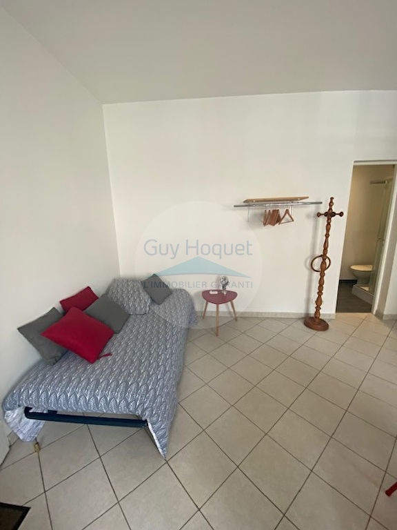 STUDIO MEUBLE PROCHE CENTRE VILLE ET UTC