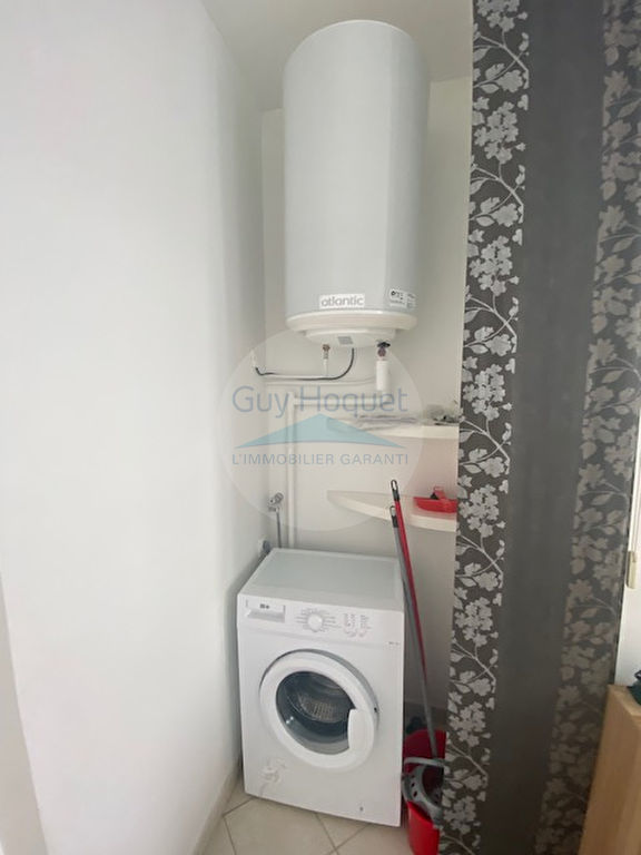 STUDIO MEUBLE PROCHE CENTRE VILLE ET UTC