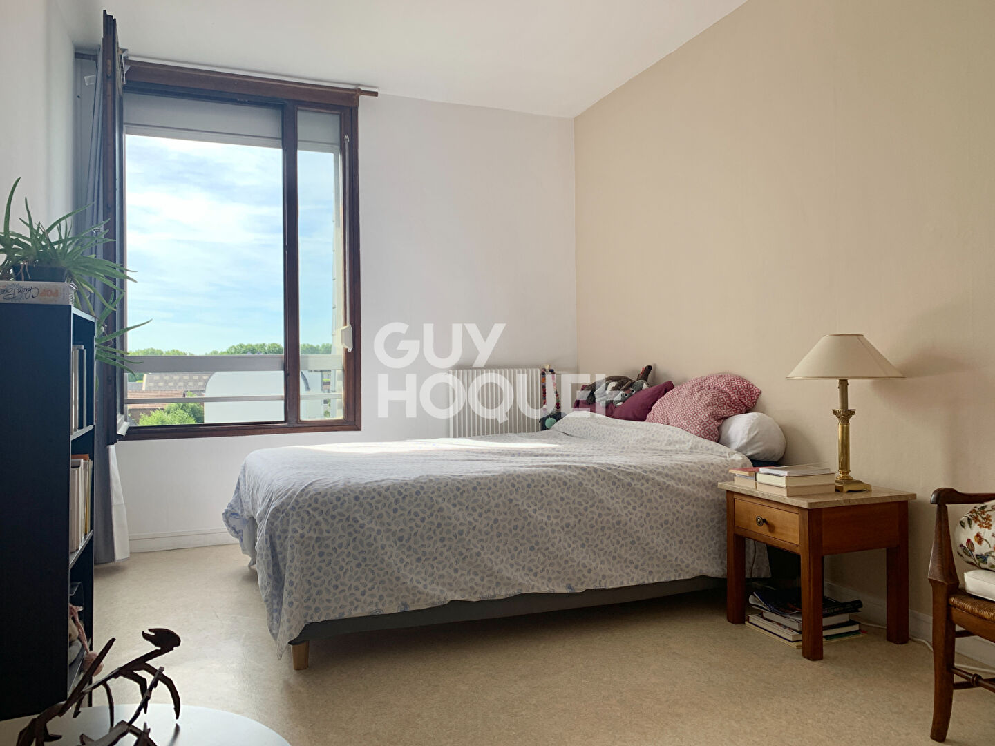 MARGNY LES COMPIEGNE : appartement 2 pièces (65 m²) à louer
