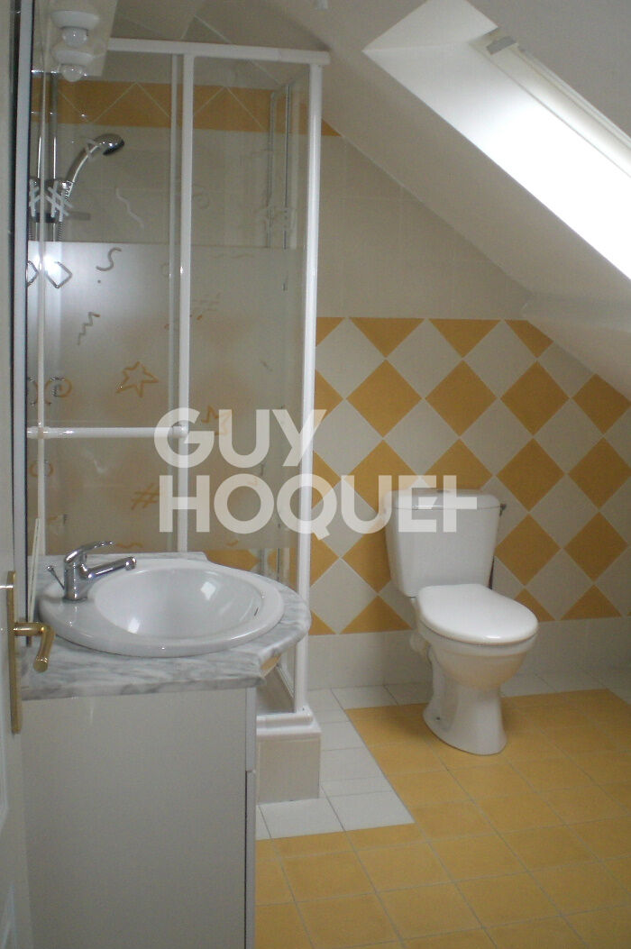 Immeuble de rapport Margny Les Compiègne local  75m2 plus f2 vendu loué