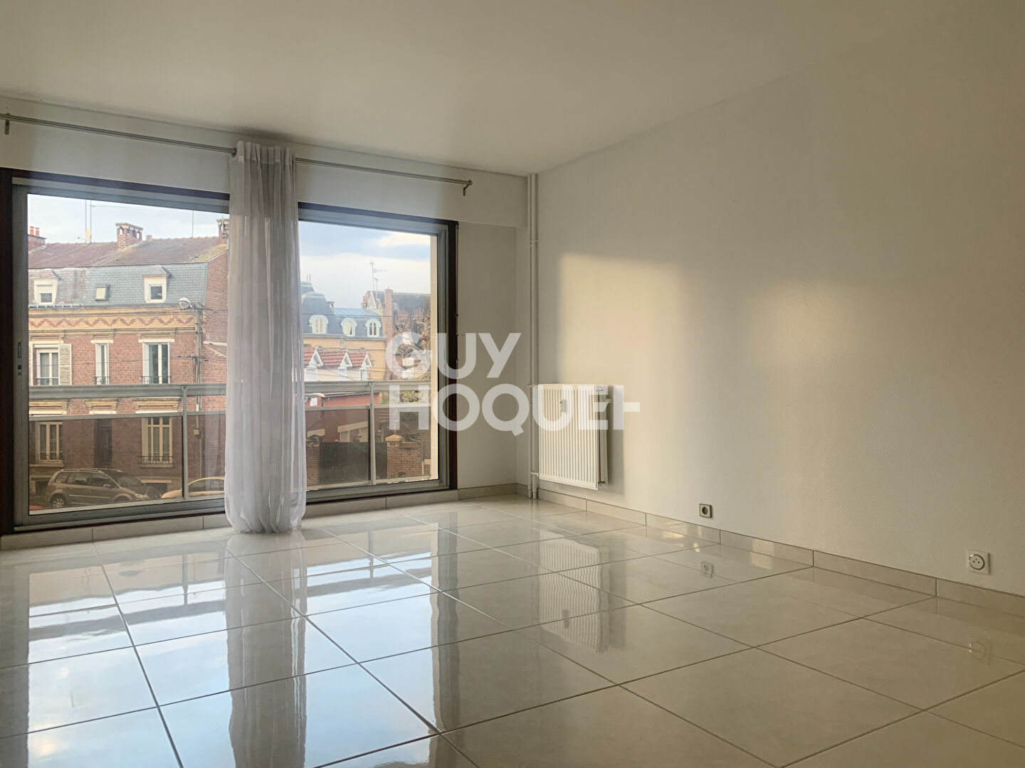 LOCATION : appartement T2 (50 m²) à COMPIEGNE - CARNOT
