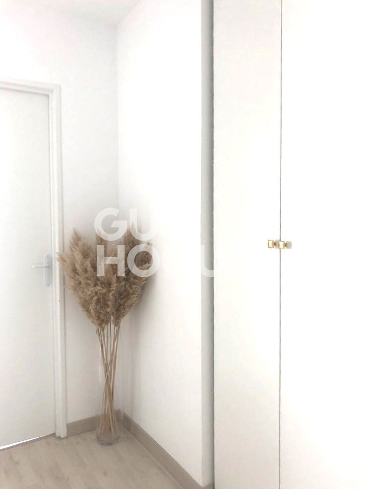 LOCATION d'un appartement 2 pièces (50 m²) à COMPIEGNE