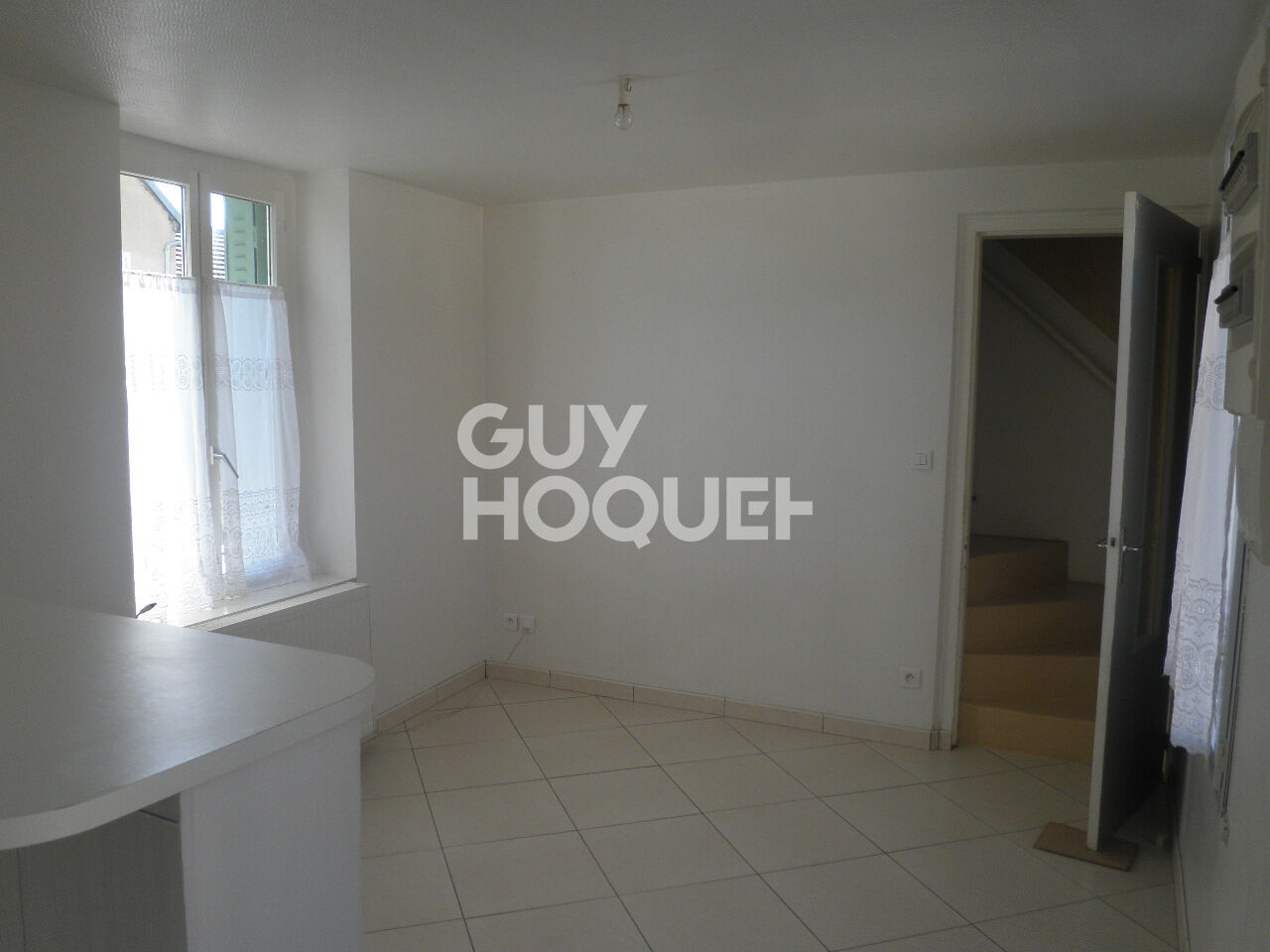 LOCATION d'un appartement 3 pièces (54 m²) à SAINT SAUVEUR