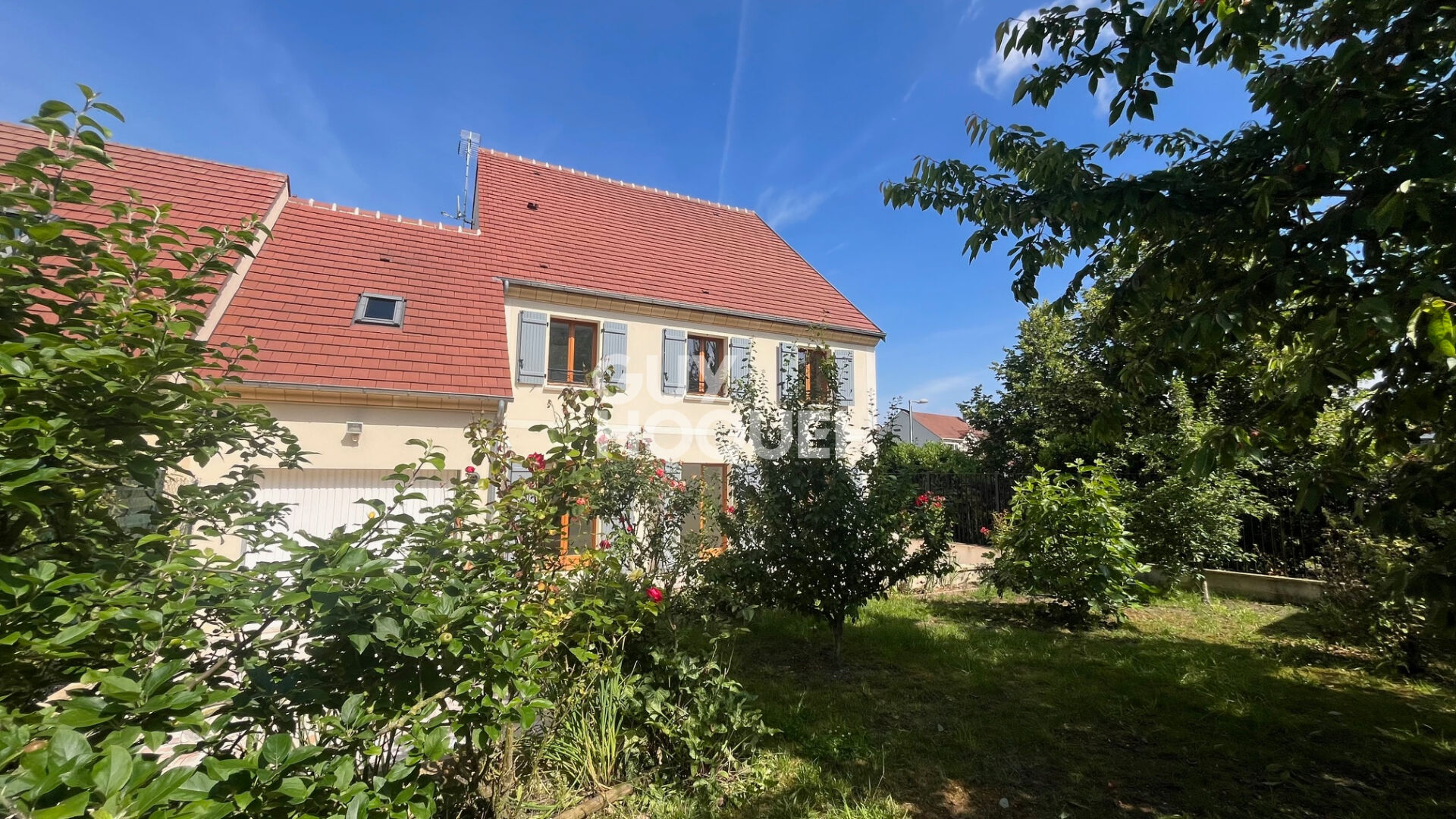 Maison récente à vendre à Compiègne - 5 chambres, jardin, garage double