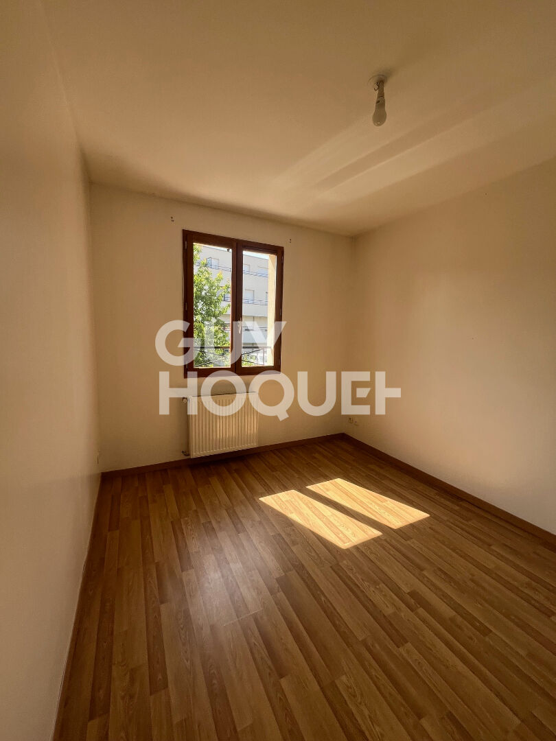 Maison récente à vendre à Compiègne - 5 chambres, jardin, garage double