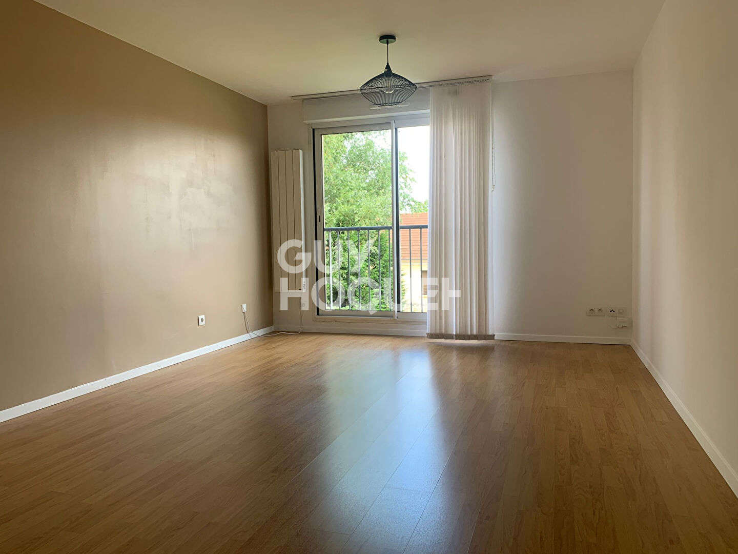 LOCATION d'un appartement de 3 pièces (68 m²) à COMPIEGNE