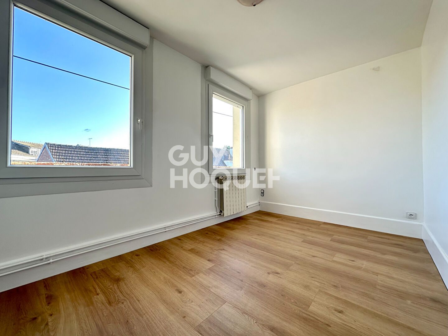 Ensemble immobilier à VENDRE à NOYON