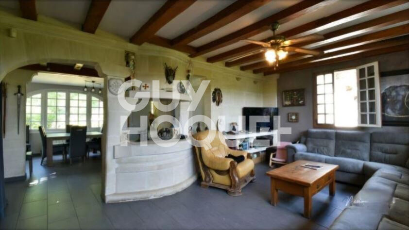 Maison de Prestige à Vendre - Secteur CHOISY AU BAC - Référence C2011