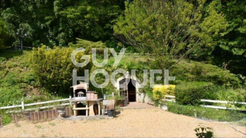 Maison de Prestige à Vendre - Secteur CHOISY AU BAC - Référence C2011