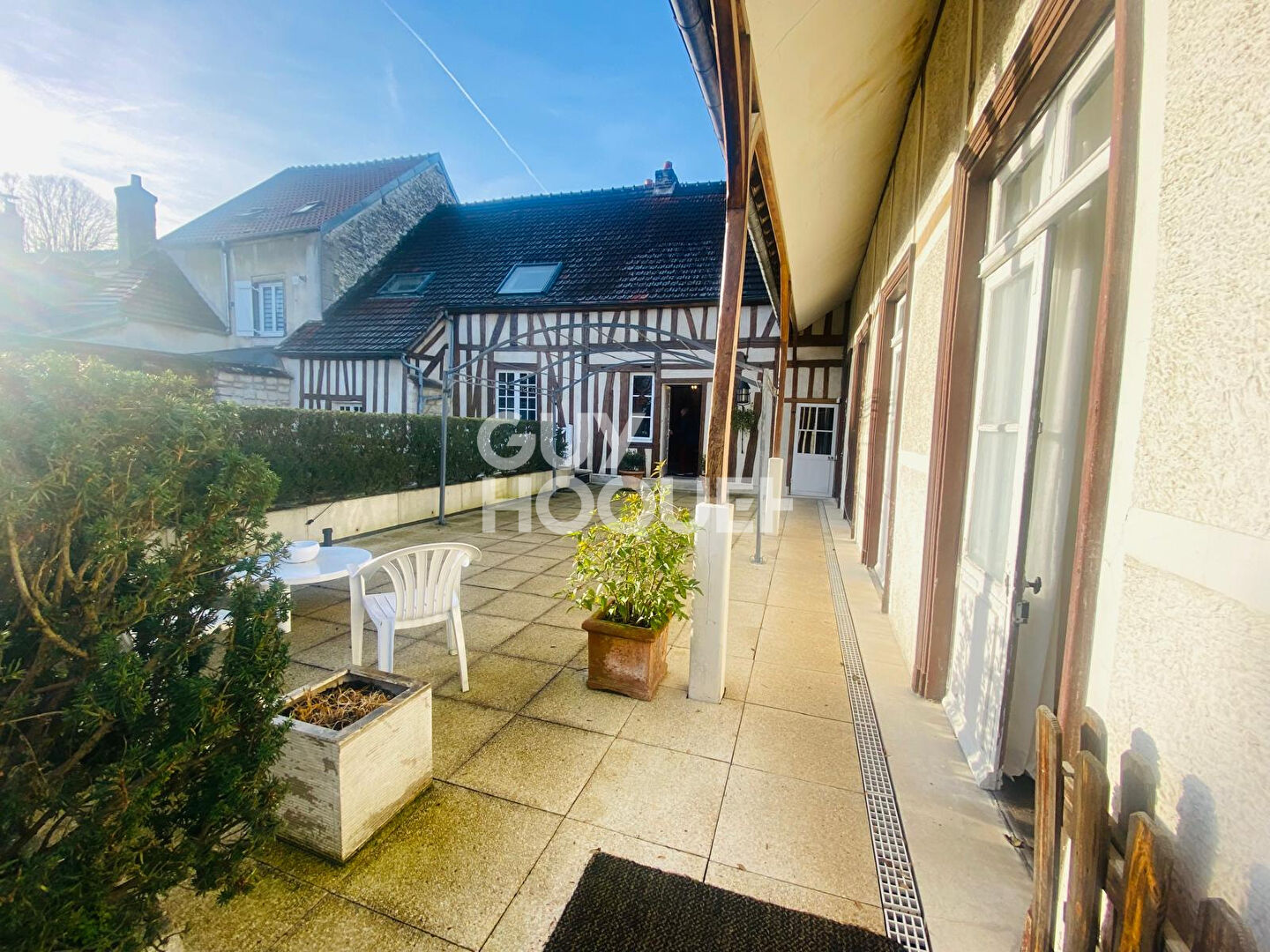 Ensemble Immobilier - Immeuble - COMPIEGNE centre ville