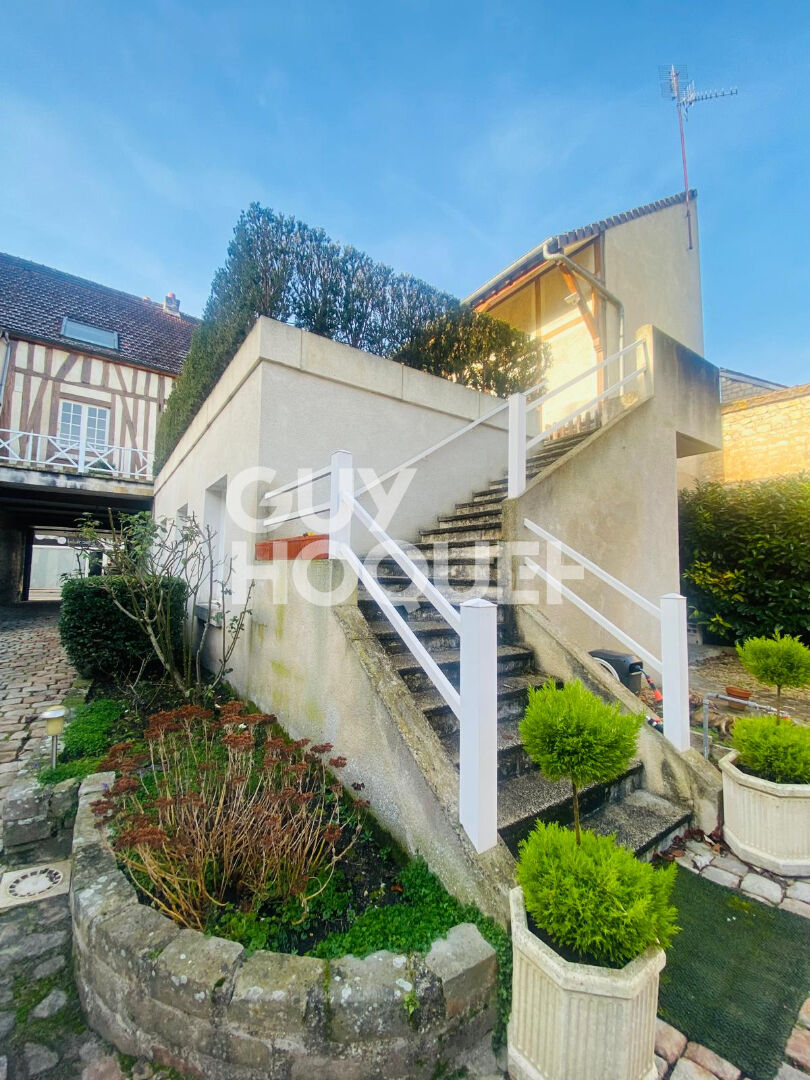 Ensemble Immobilier - Immeuble - COMPIEGNE centre ville