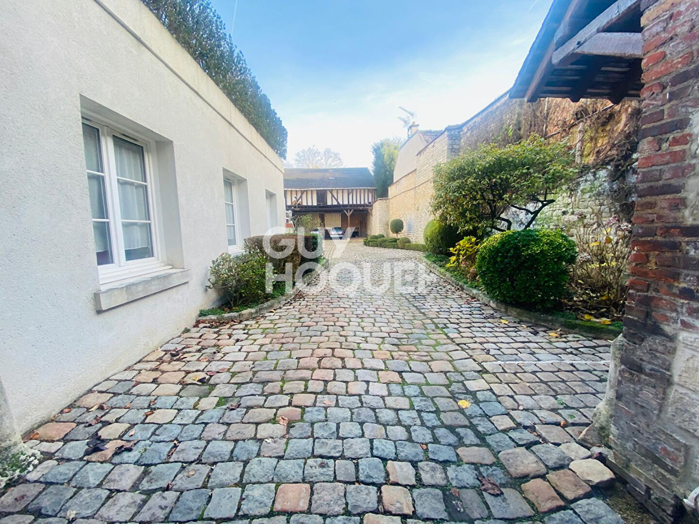 Ensemble Immobilier - Immeuble - COMPIEGNE centre ville