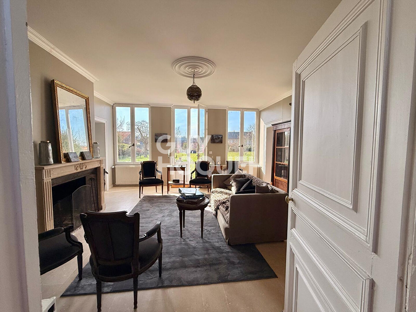 Maison de maître d'exception à vendre à Gilocourt, secteur Crépy en Valois