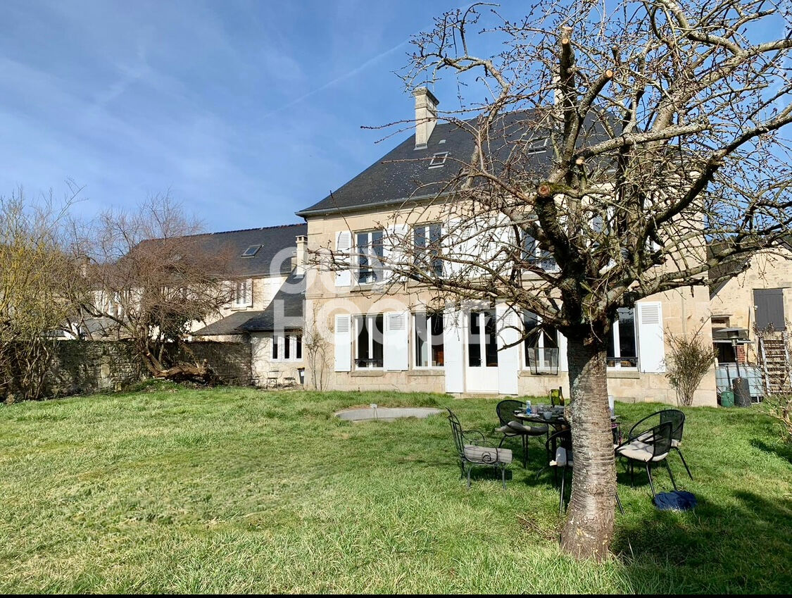 Maison de maître d'exception à vendre à Gilocourt, secteur Crépy en Valois